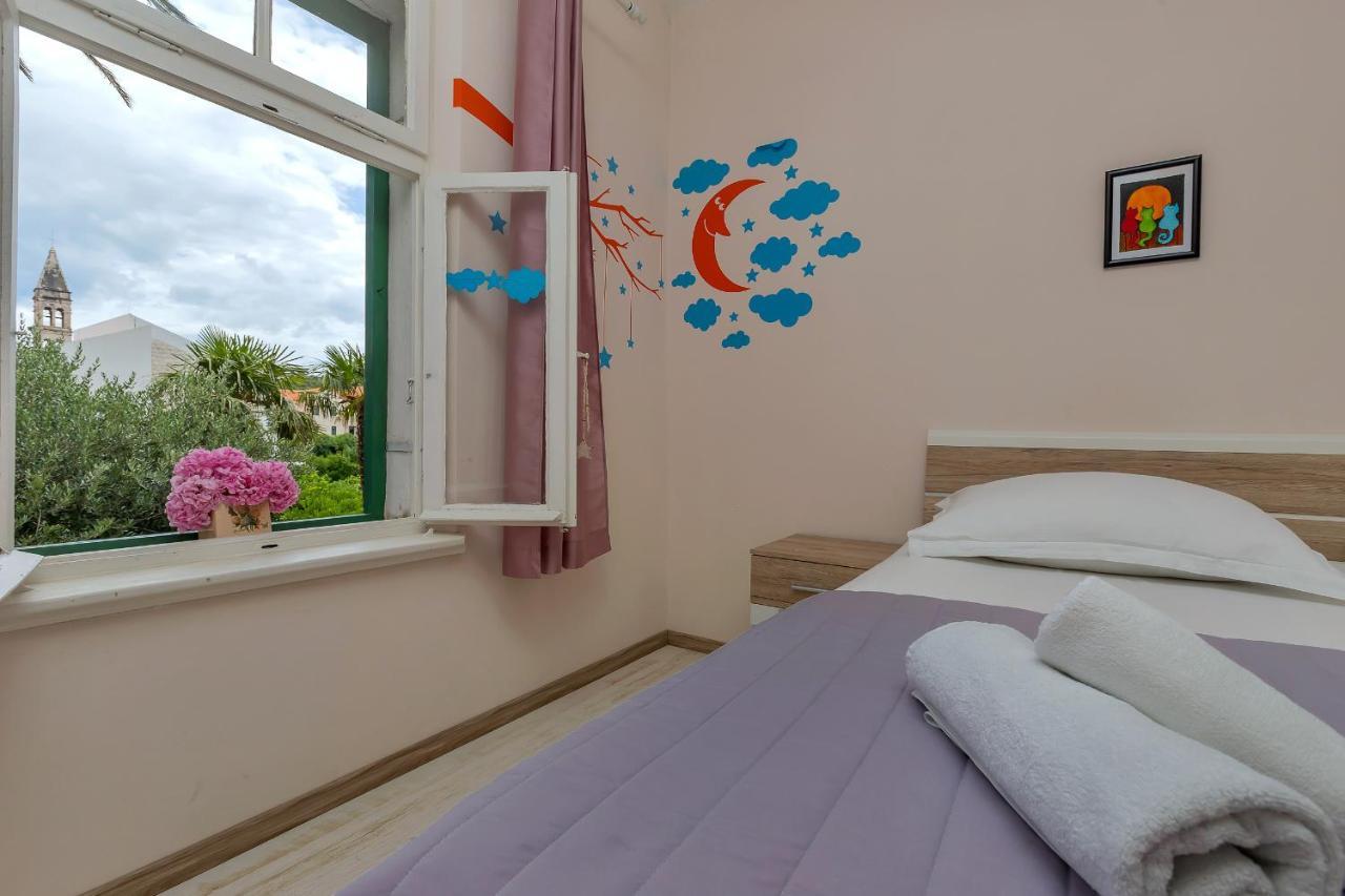 Apartman Montana, Town Centre Макарська Екстер'єр фото